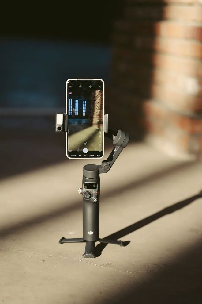 oblie 7 Pro稳定器首发初体验！龙8体育入口549元！大疆OSMO M(图10)